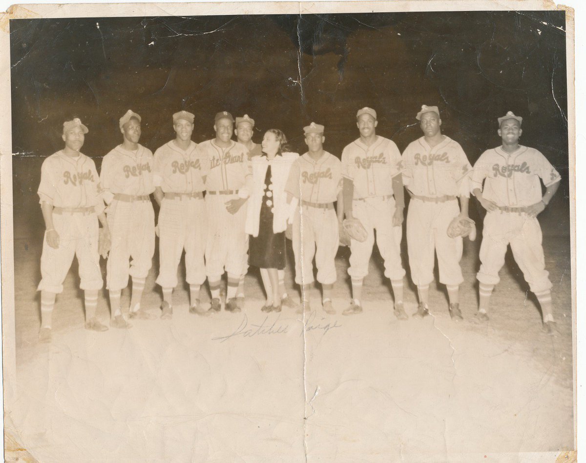 RelicSports's tweet image. Any Negro League baseball experts out there?  Believe this to be members of the 1945 Kansas City Royals barnstorming team (I can identify Othello Renfroe, BIll Wright, and Herb Souell).  Can you help me identify the others? @nlbmprez