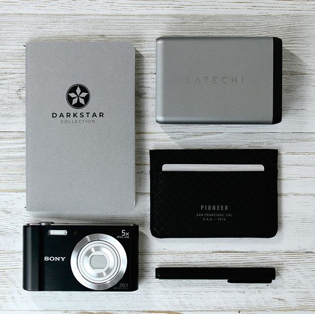 commoncarrys's tweet photo. Keeping it simple today with this carry. Featuring some of our favorite products from @pioneercarry, @sony, @inventery.co, @darkstarcollection, and @satechi. https://t.co/cJkZFzvVq8 https://t.co/FxqsZI408Z