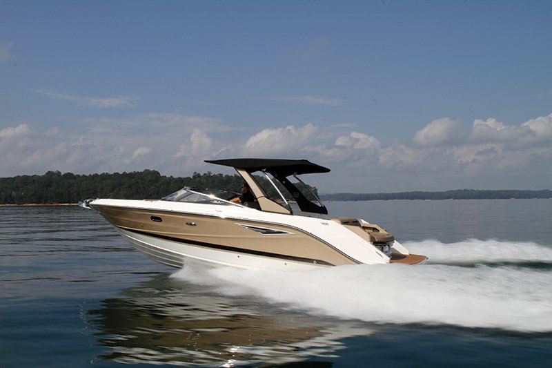 Sea Ray's SLX 310 take big-boat bowriding to a new place. Sea Ray’s SLX 310 is a dayboat that could be rightly called King of the Coves. boatingworld.com/boattests/sea-…