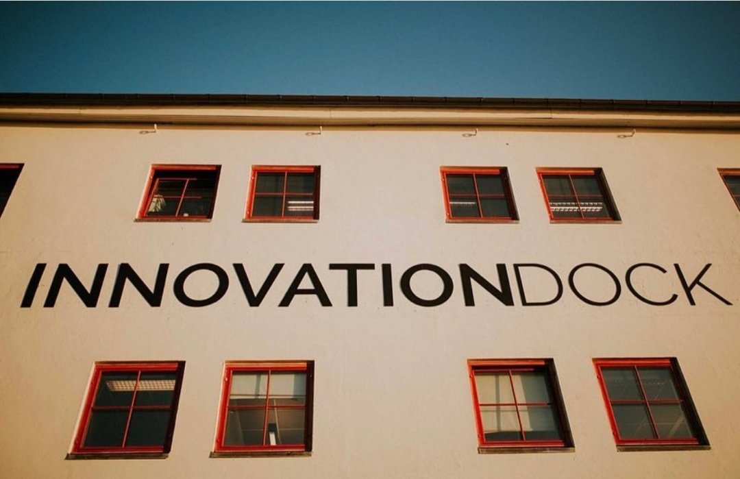 ifries85's tweet photo. En nydelig høstmorgen😊 @innovationdock
Foto: #lineowrenfotografi  #kontofelleskap #coworkingspace #østrebydel #bryggerikaien #innovationdock #kontorplasser #stavanger #rogaland https://t.co/lg5oRO2vMx