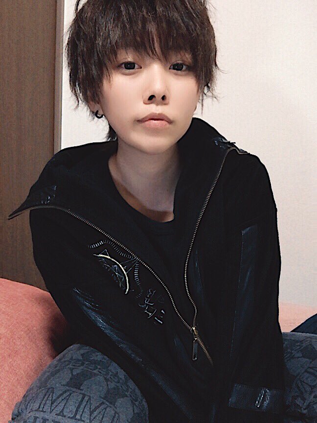 いちのせとい Auf Twitter あなたの男装女装の差がみたい 一瞬でも性別に迷ったらファボリツ 拾ってあげてもいいよって人rt 男装女子 ジェンダーレス Tiktok Youtube Instagram ファボリツください 同一人物に見えなかったらrt T Co Mq7i3mhnww