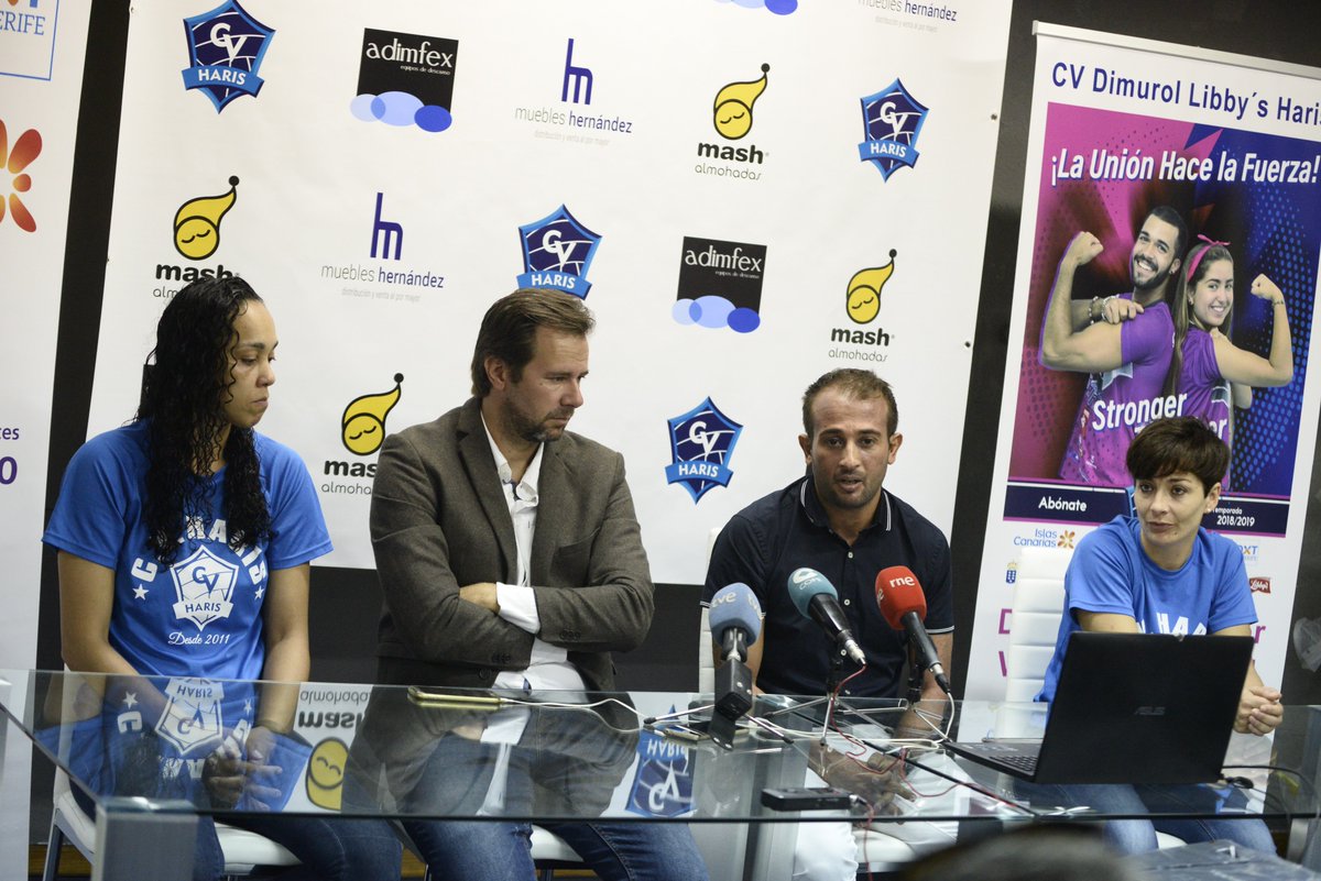 CVHaris's tweet photo. NOTA DE PRENSA✍ | 💙“La unión hace la fuerza”💪#StrongerTogether
➡El #DimurolLibbys lanza su campaña de abonos 2018-2019🏐
➕¡Toda la información ya en nuestra web!👇
https://t.co/DFpgUN4pLV https://t.co/bEXcnwWwrX
