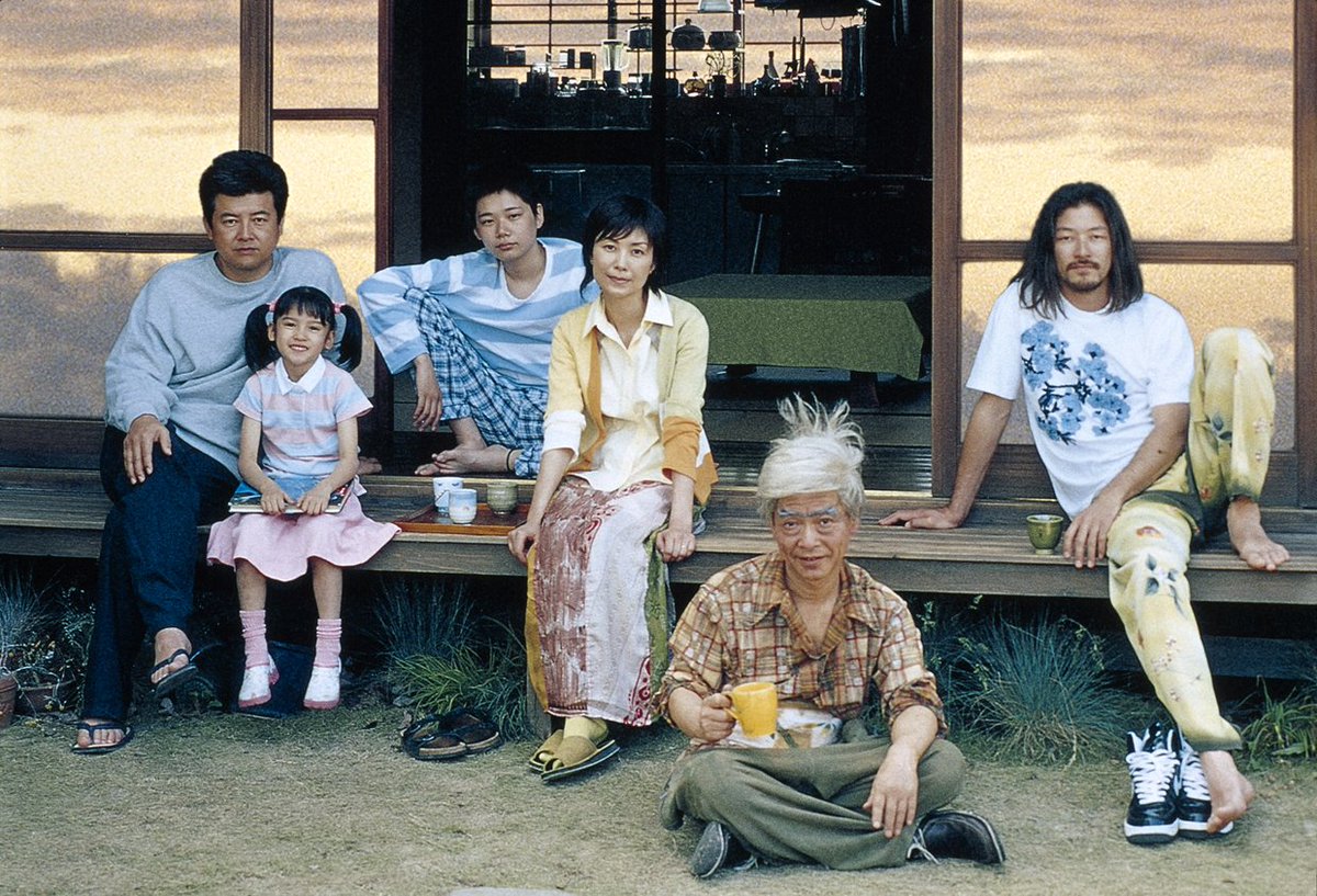  #DailyJapanWatches:The Taste of Tea (2004) Writer / Director Katsuhito Ishii Brings Seemingly Ozu-Like Family To Life, But We Soon Realize They Are Cast Of Odd Characters In Very Surreal Situations 3.5* #茶の味  #石井克人  #日本映画 http://imdb.com/rg/an_share/title/title/tt0413893/