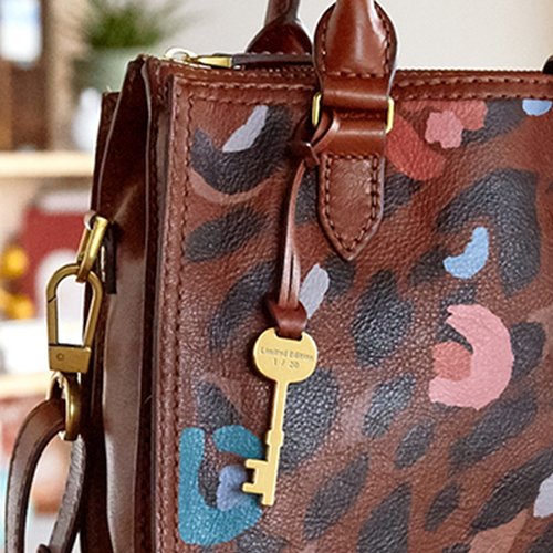 THEChrissyD's tweet image. Love this purse!!!! #fossil #contest #FossilFriendsContest #fossilstyle