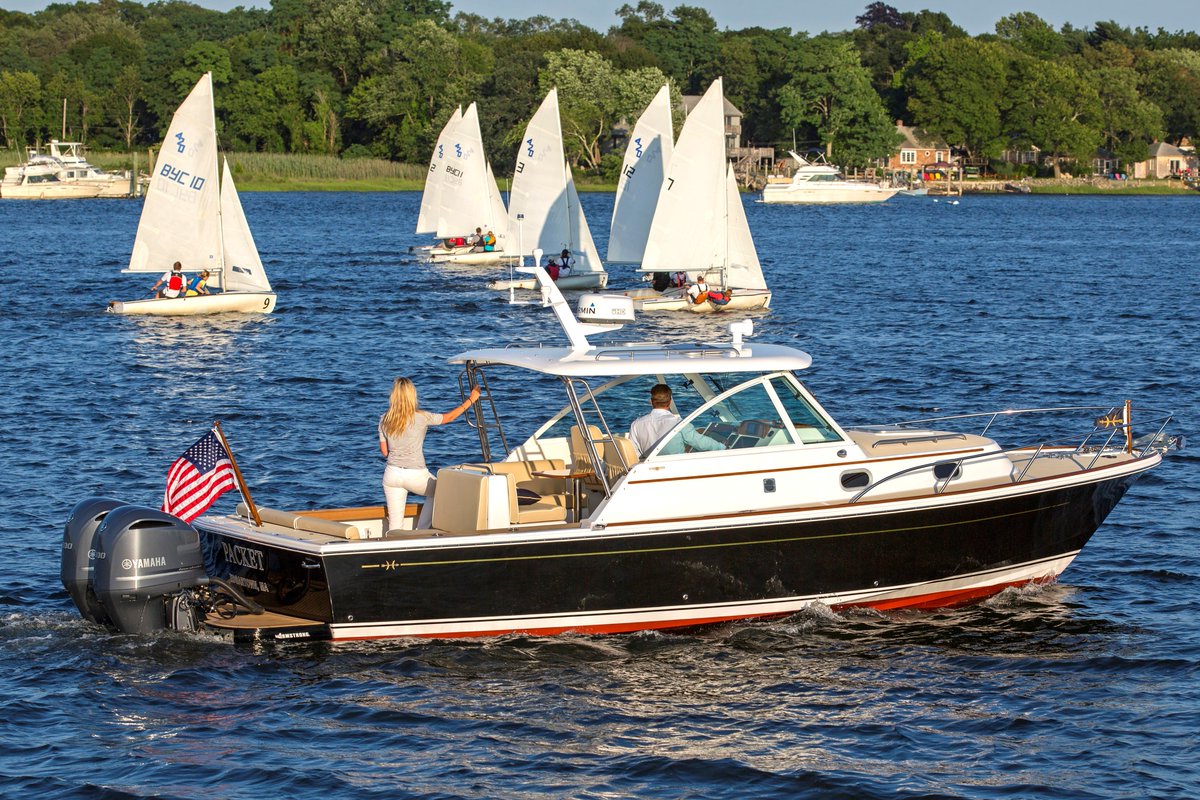 Huntyachts's tweet photo. Come aboard all weekend at the @newportboatshow to learn more about the outboard-powered Coastal Series, including the Surfhunter 32 that's on display! #HuntYachts #MadeinAmerica #Downeast #Classic #Dayboat #Cabinboat #Outboards #OutboardPower #Yamahas #TwinYamahas #NewportRI https://t.co/PXFlOqpHUL