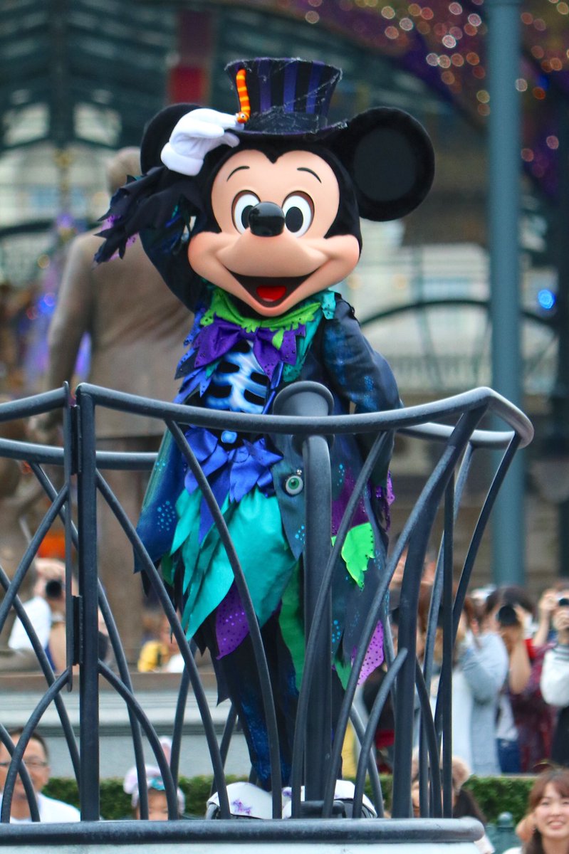 _Daisystagram19's tweet photo. 180913 spooky boo!! #MickeyMouse #TDL #yoonpic https://t.co/5G3KzFOdlf