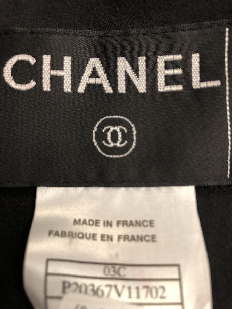 #clothesencountersofasecondtimeottawa #consignmentottawa #designerbrand #meowfashionista #613style #fashion2018 #fall2018 #earthfriendly 
@megsdugas <a href="/mattea/">Mattea</a>.pike @beeyoucreativestyles @maestro_jordan @dhesbhe <a href="/cdugasruest/">Christian DugasRuest</a> @litcrystals_jewelry @lscottstyle @teachthrifttails