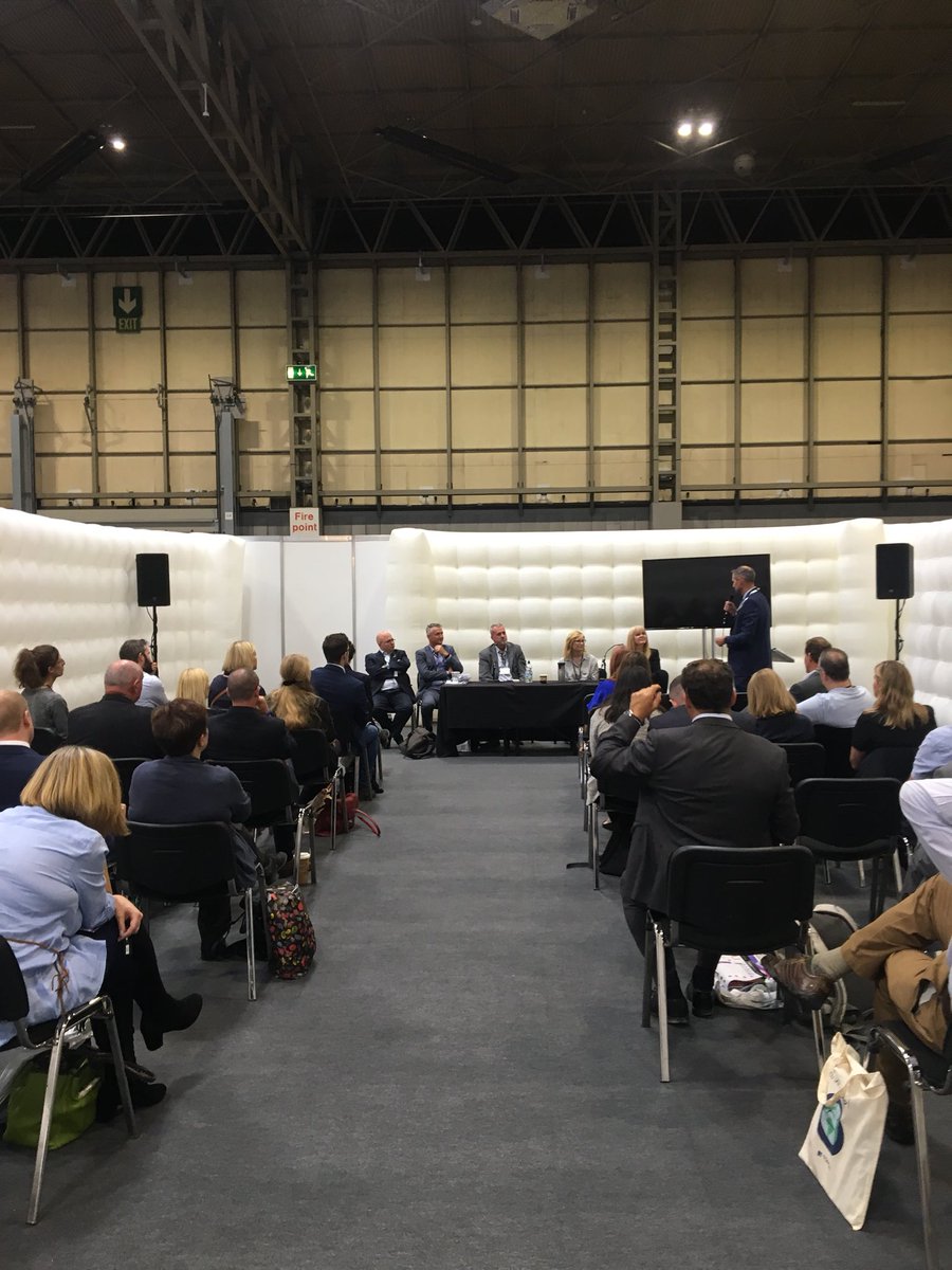 RecycleARL's tweet photo. Interesting panel session @ContaminationEx on the quality of recyclables ♻️ #Contam2018 #Recycle #Recycling https://t.co/ppLoJieX2R