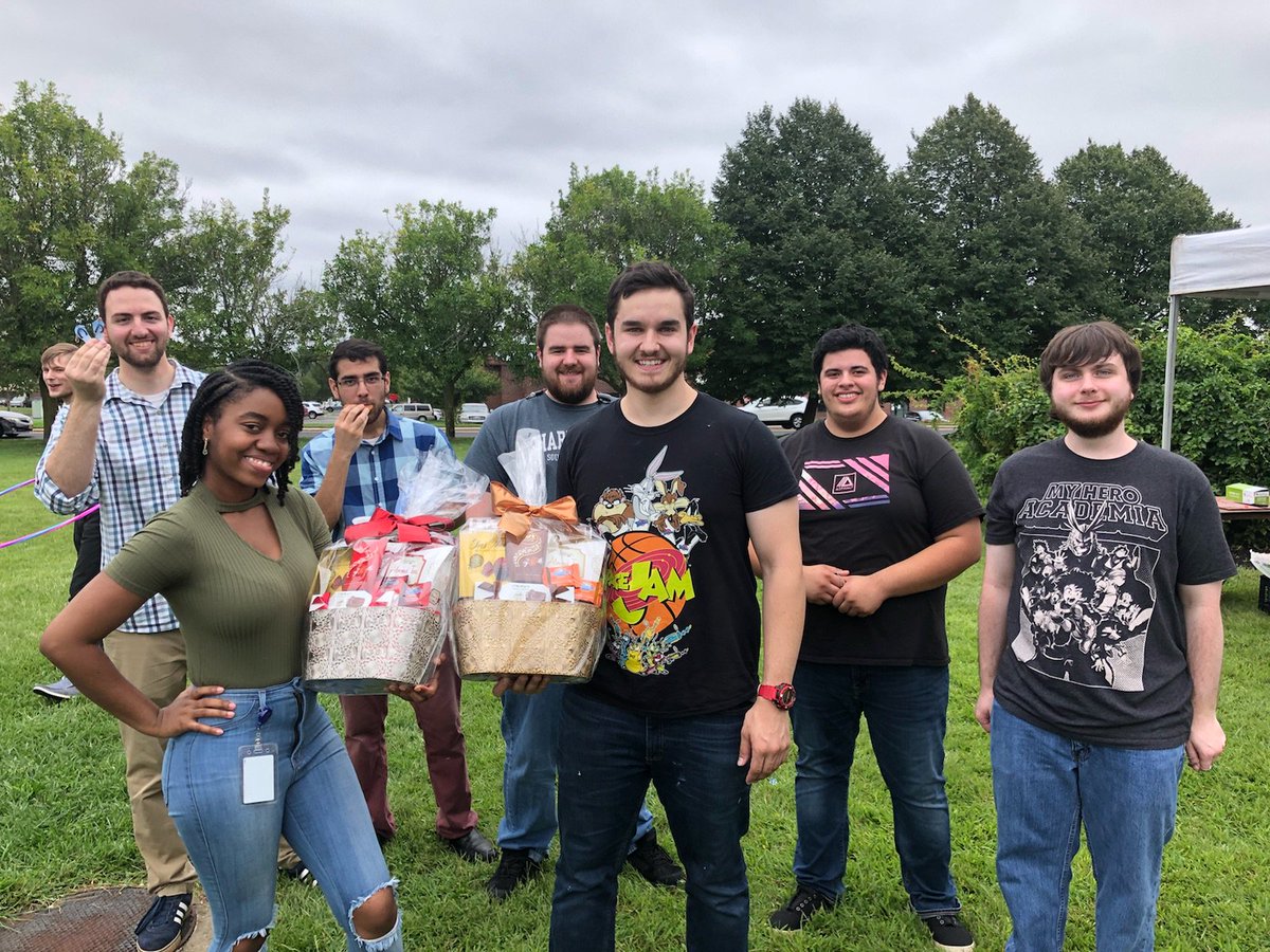 PhotonicsInd's tweet photo. #funtimes at our #company BBQ! It didn't rain! 😁 https://t.co/7cgu7w4vUE