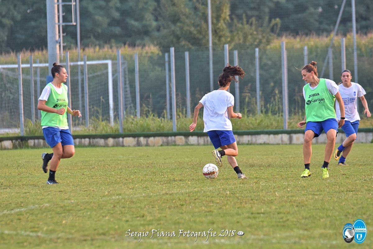 AtalantaMozzan's tweet photo. ⚽️📅 É ancora tempo di amichevoli per l'AtalantaMozzanica. Le #bergamasche faranno visita questo sabato (ore 15) al @ACChievoVerona Valpo. See you there!
📍 Bottagisio Sport Center
#GoAtalantaGo #LeGirls 🖤💙 https://t.co/1lxdXMQgSw