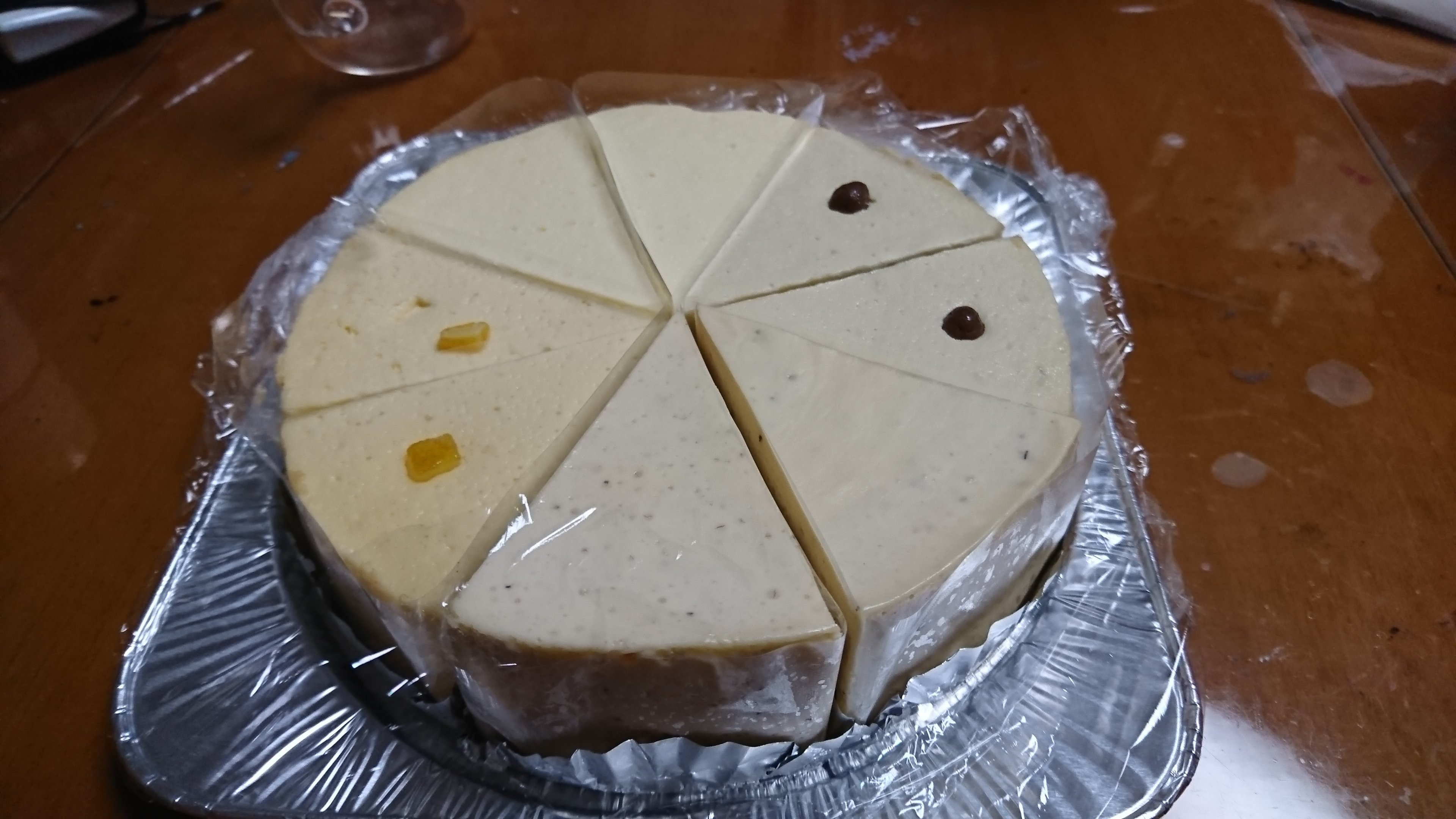 サーガ 8kg 14cm 手作りちーずけーき やまぐちさんのチーズケーキ チーズ バナナ オレンジ ミルクティー味がそれぞれ味わえるミックスです おいしい T Co Nw5pgr76fi Twitter