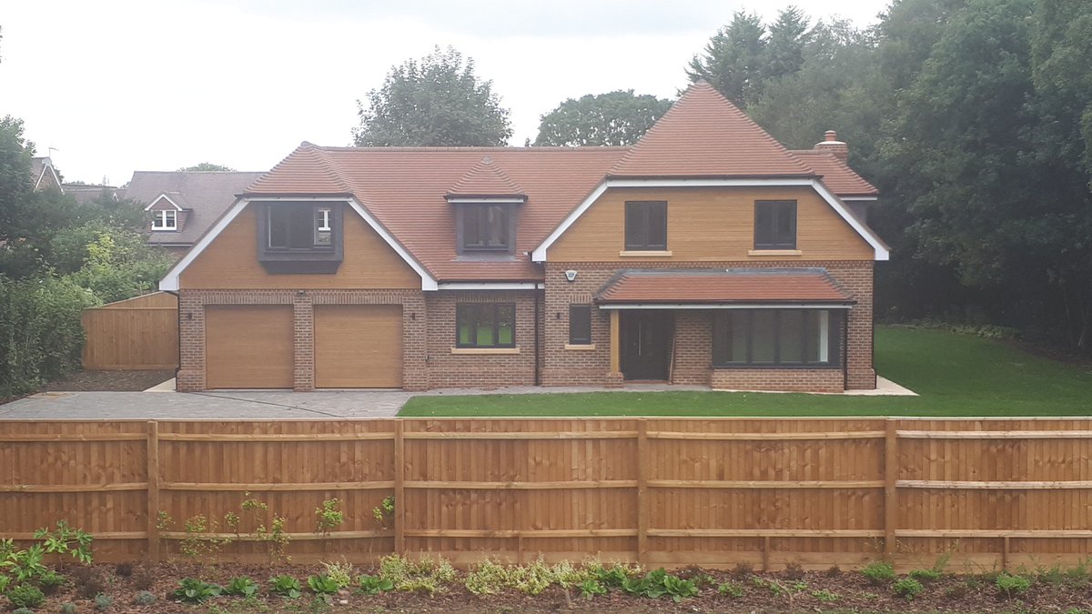 InVentivRoofing's tweet photo. Another fantastic looking property completed working closely with Glossbrooks in Bournemouth https://t.co/IrXEtmz0rG