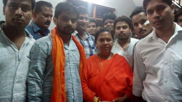 RahulPalar's tweet photo. विश्व के सबसे बड़े राष्ट्रवादी संगठन #राष्ट्रीय_स्वयंसेवक_संघ के प्रमुख महान विचारक पूज्यनीय सरसंघचालक श्री डॉ मोहन भागवत जी को जन्मदिन की हार्दिक शुभकामनाएं
  पं0 राहुल कोंतू (महाराज पालर)
जिलाध्यक्ष- हिन्दू जागरण मंच ( युवा वाहिनी)
झाँसी- उ0प्र0
               #वन्दे__मातरम https://t.co/oahZtoTNas