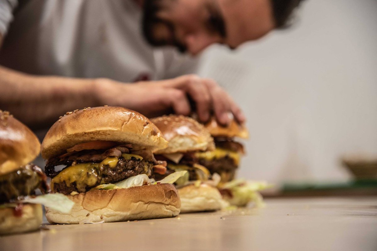 lab_north's tweet photo. Join us Thursday 13th for a great lunch break with a #burgers #foodtruck on the North Plek benches in front of the North Station!
In a friendly atmosphere, @lab_north and the Platform North occupants will present you their #projects for the #North District and its neighborhood. https://t.co/m4cGFSazj0