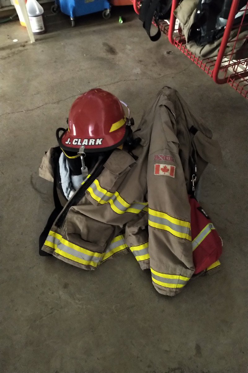 jacejclark's tweet photo. @cleanquip after numerous emergency calls and training in the summer weather my gear was smelling awful.  Ran it through the system and I'm amazed at the difference.  Smells brand new https://t.co/L4APowwHZ6