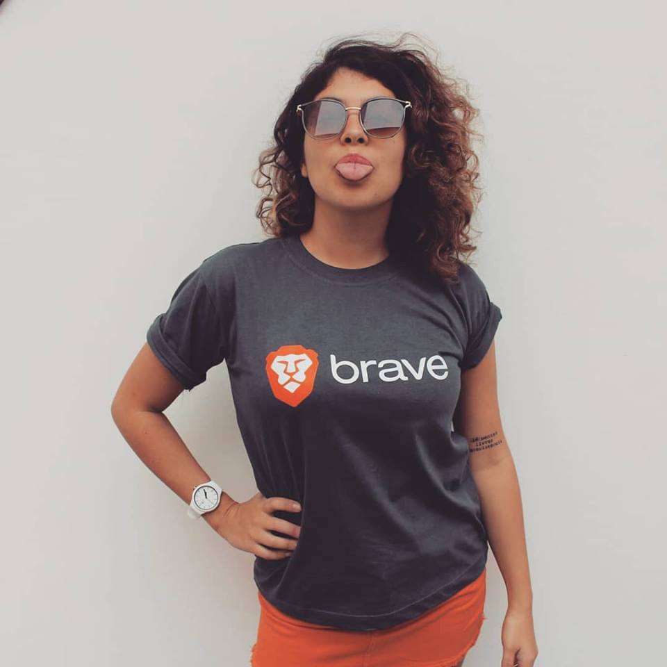 BAT_Community's tweet image. Today's BAT Community Merch Giveaway is happening right HERE! ✨ For a chance to win some BAT/Brave merch today, RT + LIKE this Tweet AND leave a comment down below! 👕🦁❤️💥 Giveaway opens NOW and closes tomorrow at 12:00pm EDT.  $BAT #Brave #BeBrave #giveaway
