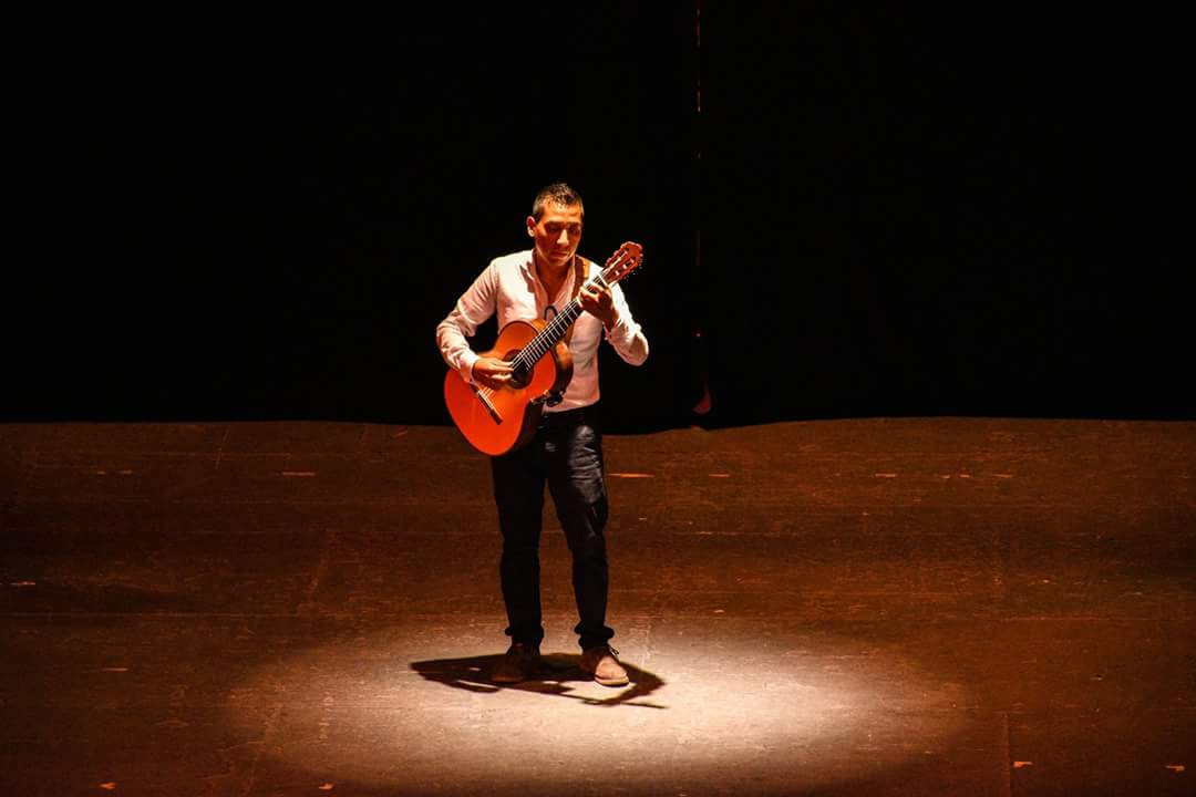 SanPedroNL's tweet photo. En el evento se presentó el Coro de Estancias del DIF San Pedro, Guitarras de San Pedro Joven y Gilberto Manzanares, Danza Folclórica y Banda de Guerra de la secundaria #28, Orquesta de San Pedro 400, Folclor  Abuelos  y Batucada del DIF San Pedro. https://t.co/xlJgfzOlaK