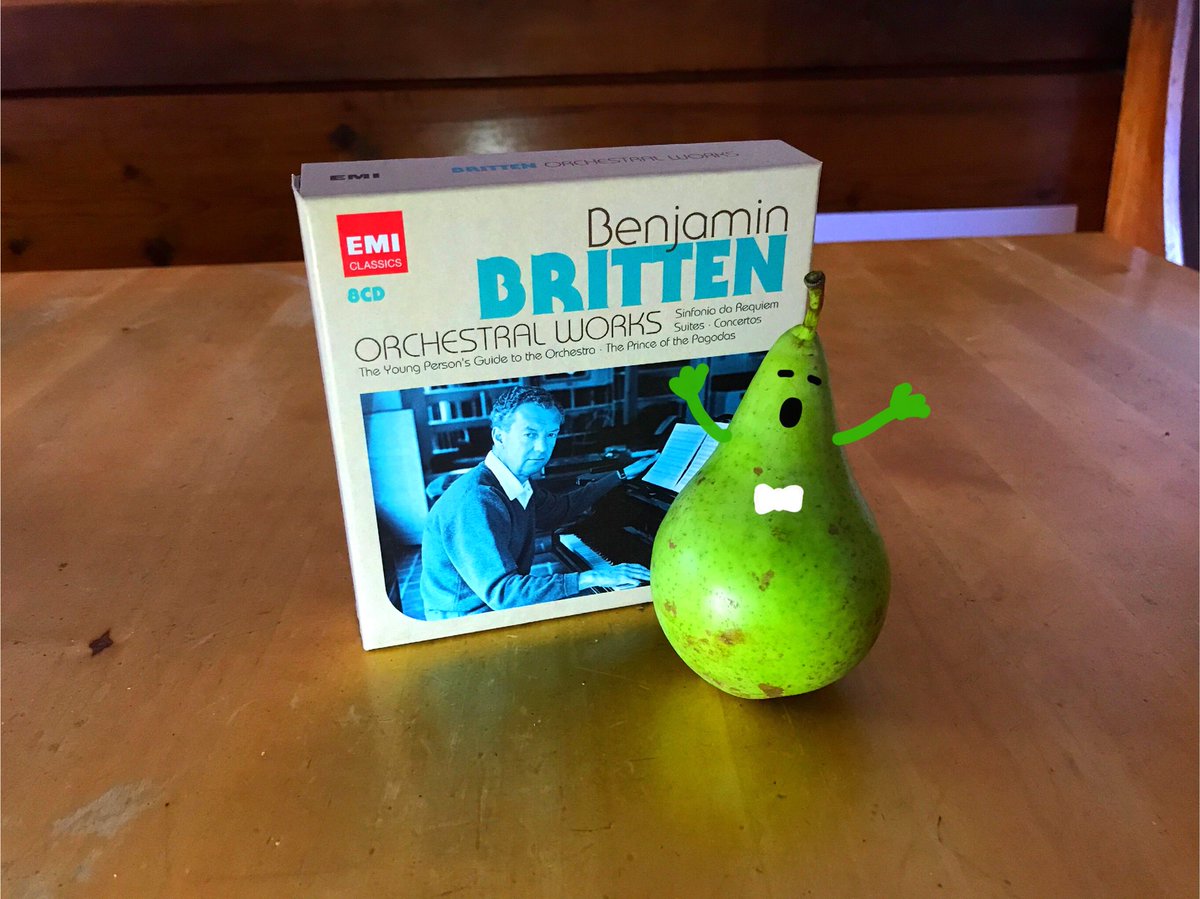 TimLihoreau's tweet image. All those pears, so far
[*MonicaVoice*] ‘I KNOW!’

#pearconference
#peterpears
#peargynt