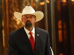 TheFordFaction's tweet photo. We have the pleasure of @SheriffClarke coming on at 1:30! We will discuss some #alpolitics, the @nytimes #OpEdGate, and #Chicago lead by @RahmEmanuel. #TuneIn 🎙📻 https://t.co/VkTdhbxjek