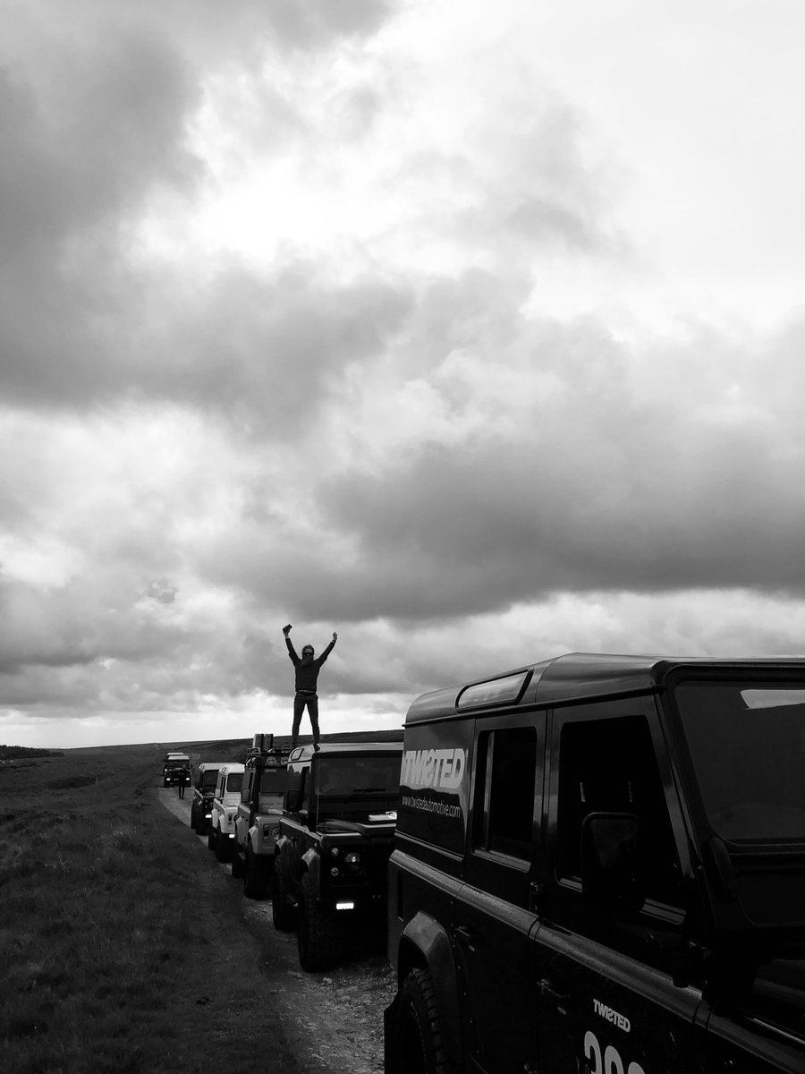 charlesrfawcett's tweet photo. Guess who that is on top of his 110? Yep, @Conway_Sean #yorkshire300 #yorkshire #twisteddefender #colonelmustard #adventure #seanconway #clevelandway #bahamagold #landrover #landroverdefender #defender https://t.co/fyCdnwpPoh