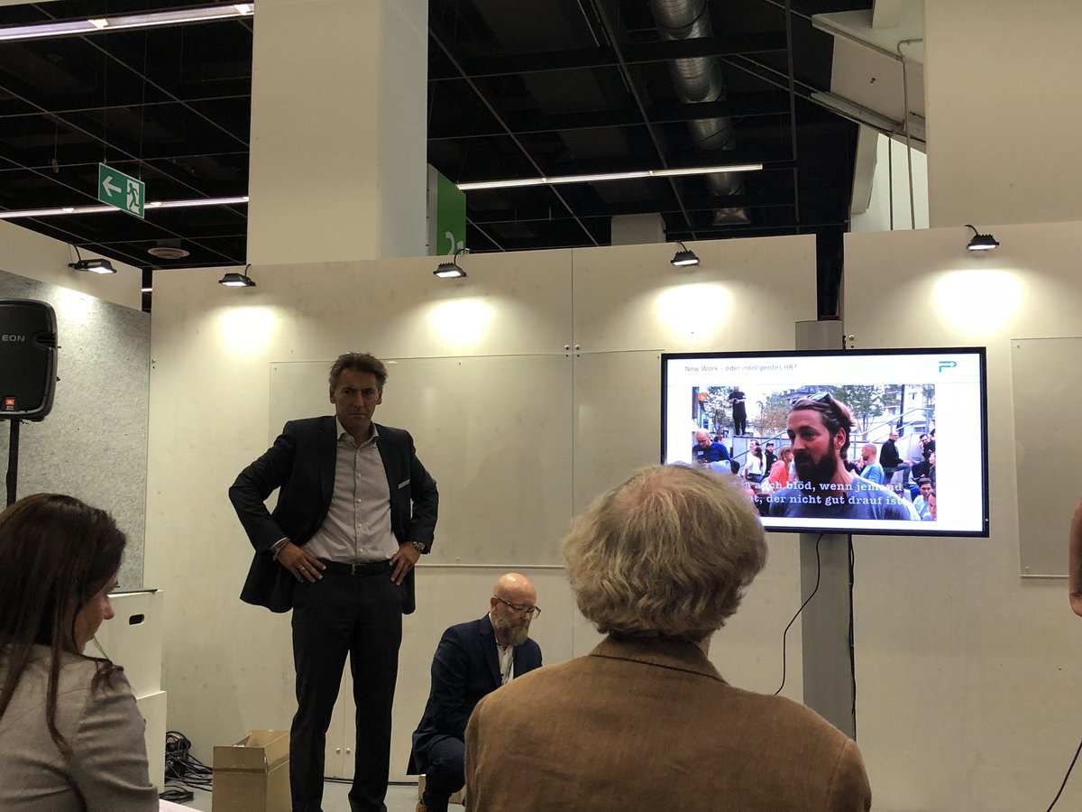 VEDAGmbH's tweet photo. #HRThinking - Design Thinking für HR, der Workshop heute live auf der @ZPEurope: Ein voller Erfolg. Wir freuen uns auf weitere #workshops! #ZiP #ZPEUROPE #ZP18 @PersonalZip https://t.co/XKx9H0vSpZ