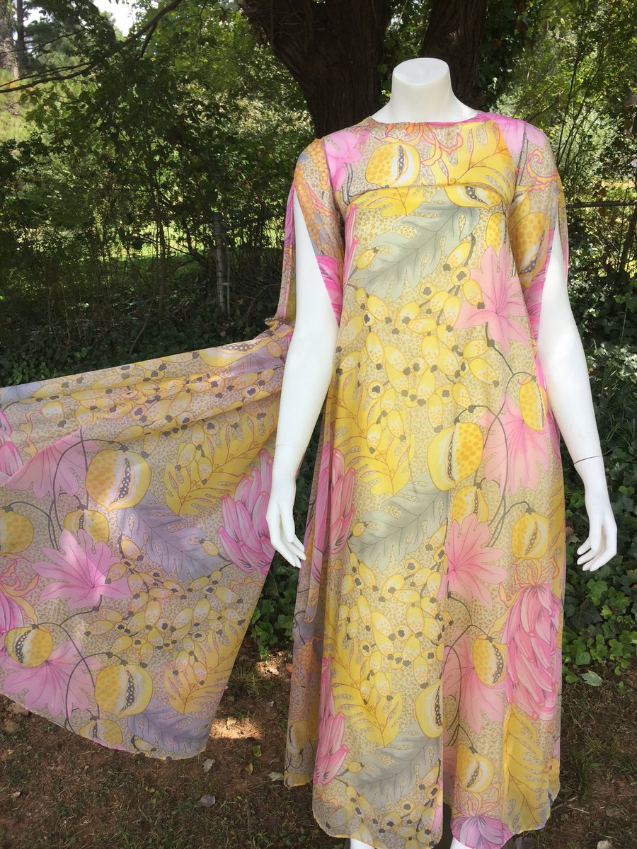 frogrockvintage's tweet image. Incredible Unique Pink and Yellow Mod Maxi with Gorgeous Extra Long Flowing Floor Length Sleeves etsy.me/2x0NQhS #bohodress #70sfloraldress #angelsleeves #wingsleeves #70schiffon #bananadress #rarevintagedress #uniquevintagedress #oneofakindvintage