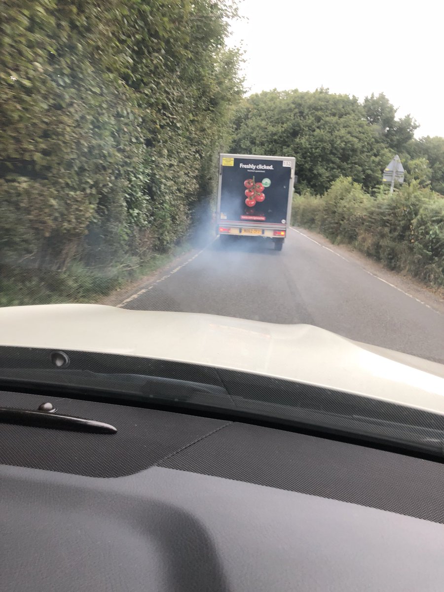 ProsperitySM's tweet photo. @Tesco I think your delivery van needs some attention 🤦‍♂️ https://t.co/qZ8ubElI4K