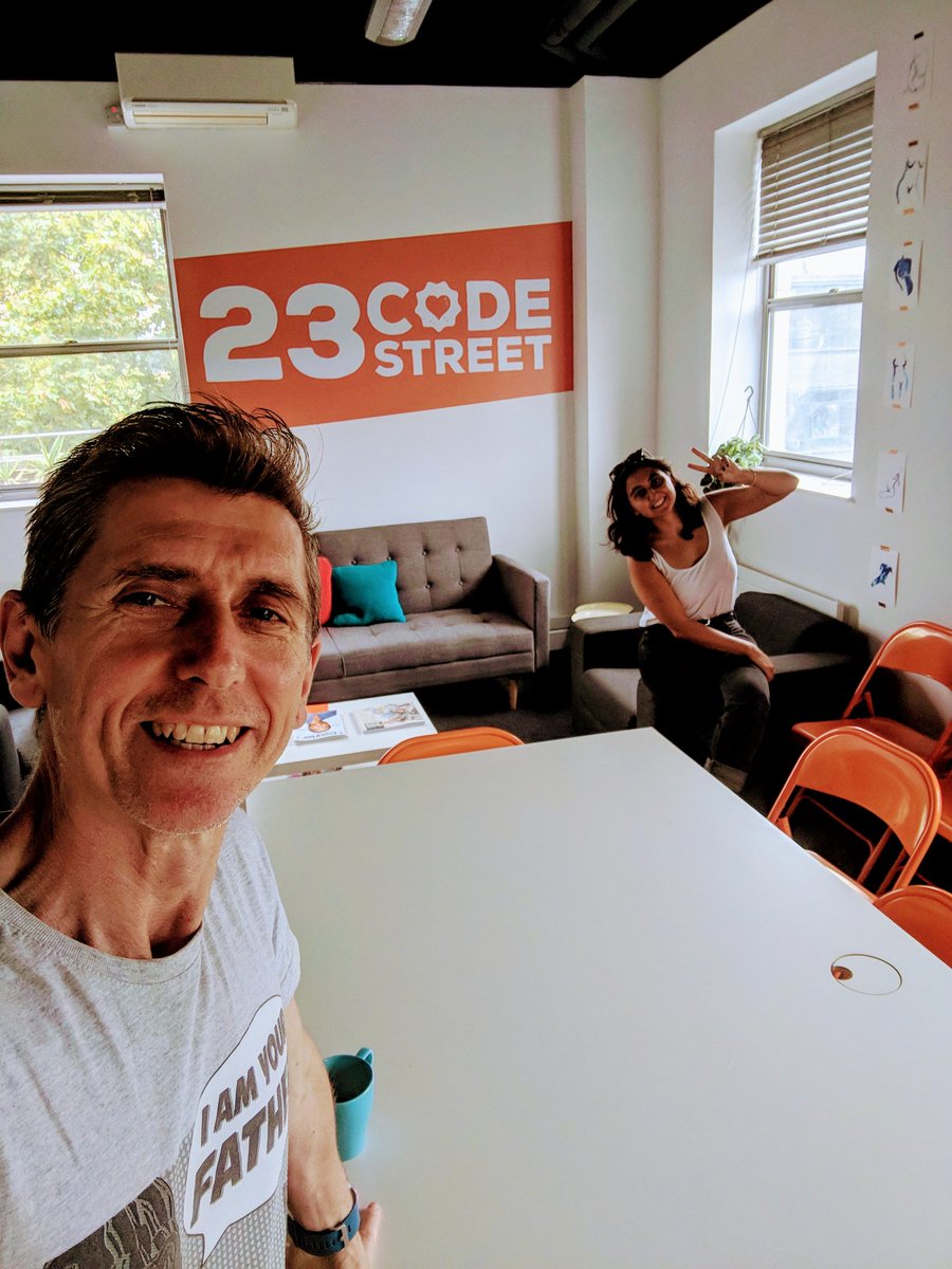 Visiting my daughter Anisah at her business @23codestreet 
Helping me build my webpage 🤩
#startups #painmanagement #apstherapy #sportinjury 
#PersonalTraining 
#FirstAid  #nottinghamhealth
#nottinghamfitness
#weightloss