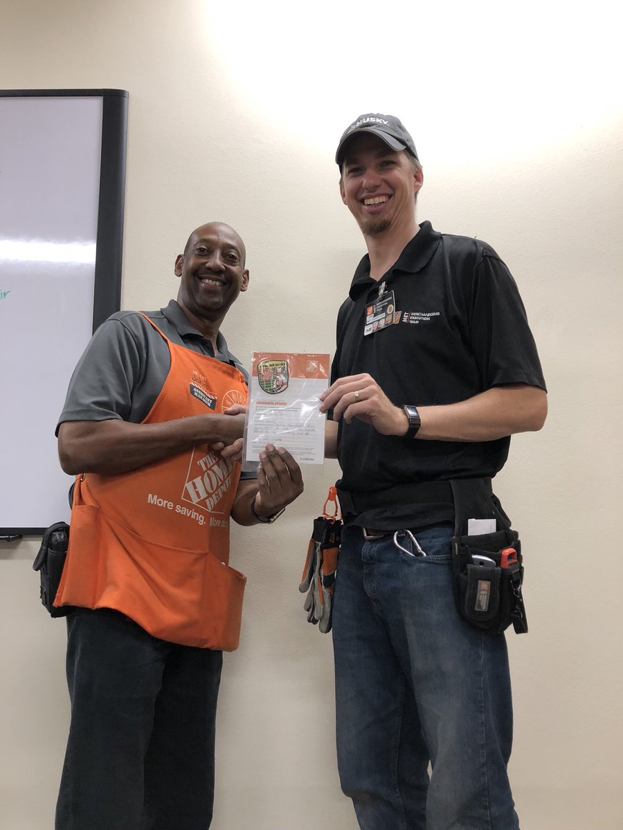 mejfg's tweet photo. John Derr MET associate of the month for September. @JasonElliottt @RickyrayHD @EricB7177 https://t.co/6wpUIldS6f