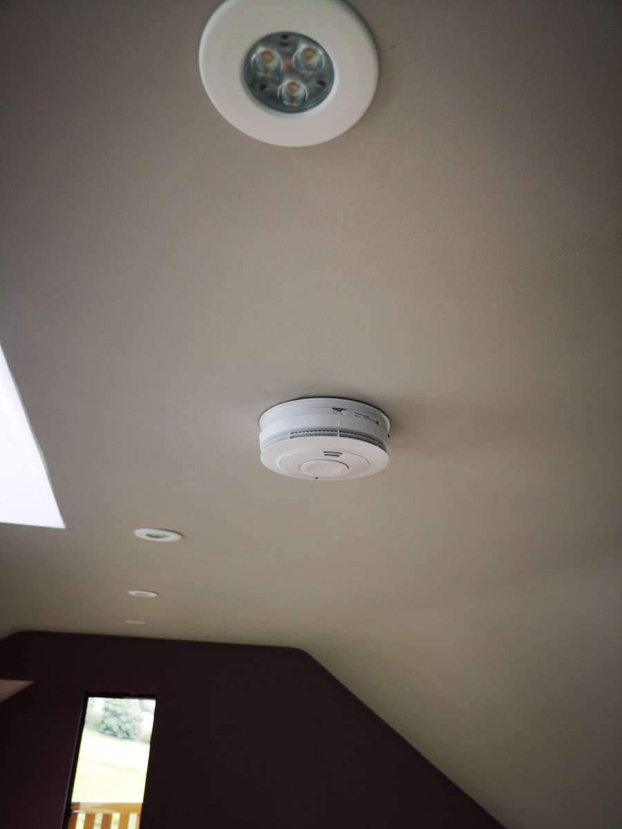 Made the #Corwen #Electrician doubt his work today.  Operated the #PressToTest button on the smoke alarm, and the house lights started flashing. #FireSafety #HomeAutomation #SmartSpark @LoxoneUK @nwalestweetsuk @DisabilityWales @DisabilityUK @mobprods4u