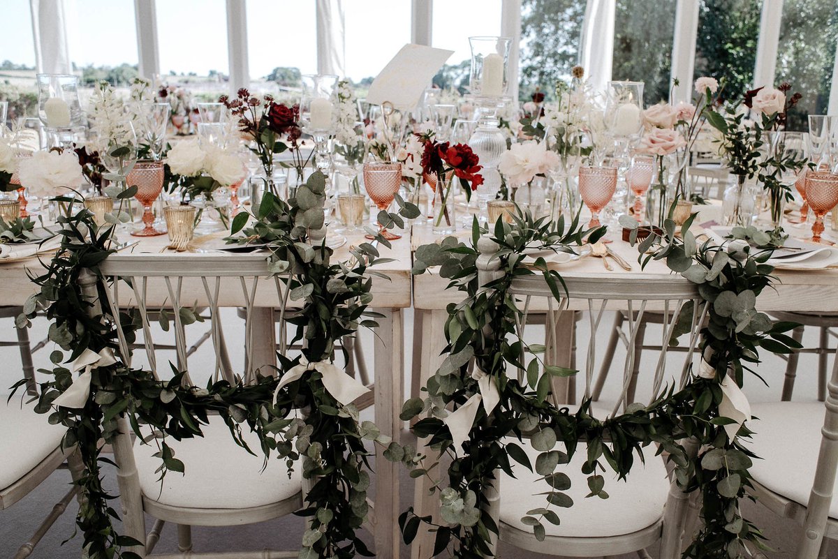 rhchospitality's tweet photo. W E D D I N G   G O A L S
An incredible celebration ✨ Stylish setting ✨ Beautiful flowers ✨ Delicious food &amp; drink ✨ Our events team delivered this extraordinary wedding earlier this summer… Thank you @maryjanevaughan for working your floral magic as always 🌹 #weddings https://t.co/nZyb4dzpjc