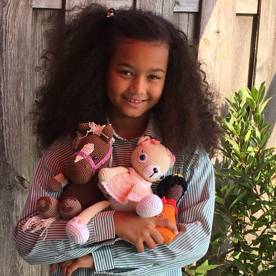 GlekVzw's tweet photo. Dan zien we zo een verterende foto met onze knuffels en smelten we helemaal ❤️ #tevredenklanten #handmade #glekhaakteam #support https://t.co/MDCDEk8VGO