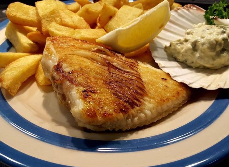 Our fantastic fish stew is back today as are our doorstep butties, monkfish tails with chips and aioli and lovely Brixham Market skate wing for your fish n chips fix... 💫