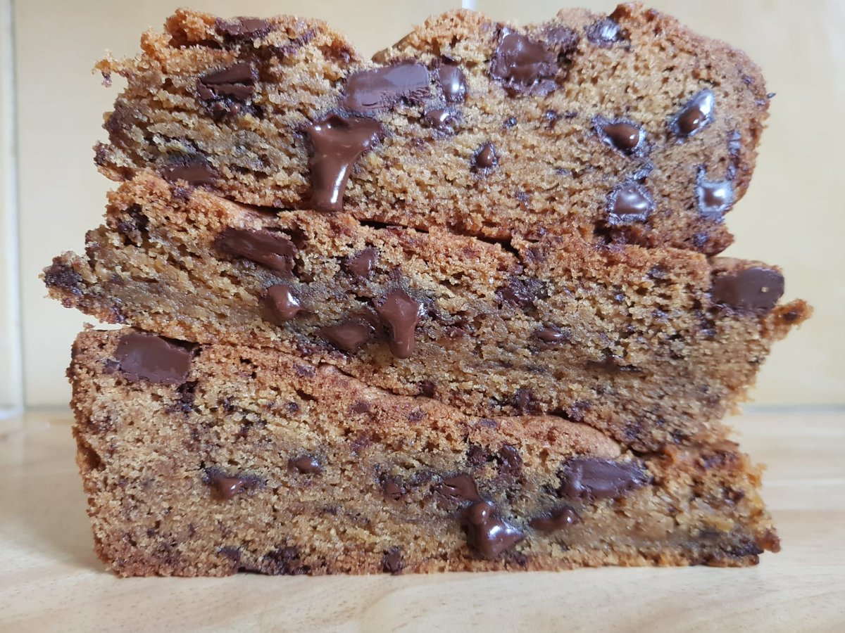LawlessCakes's tweet photo. We've been hard at work this weekend, in the kitchen recipe-testing! We've got key-lime pie cake, coffee and walnut cake, spiced-apple crumble cake and cookie dough bars all perfected and ready to order! #Birmingham #baking https://t.co/oMzU0jJ54j