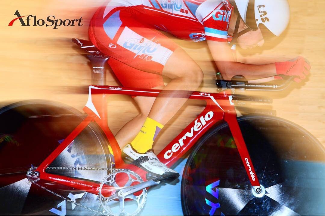 aflosport's tweet photo. #橋本優弥 #自転車トラック競技 #全日本選手権 #個人パーシュート #伊豆ベロドローム
#yuyahashimoto #trackcycling #cycling #velodrome #sportsphotography #slowshutter #slowsyncflash 📸 Kenjiro MATSUO https://t.co/S7e4dAAfnR