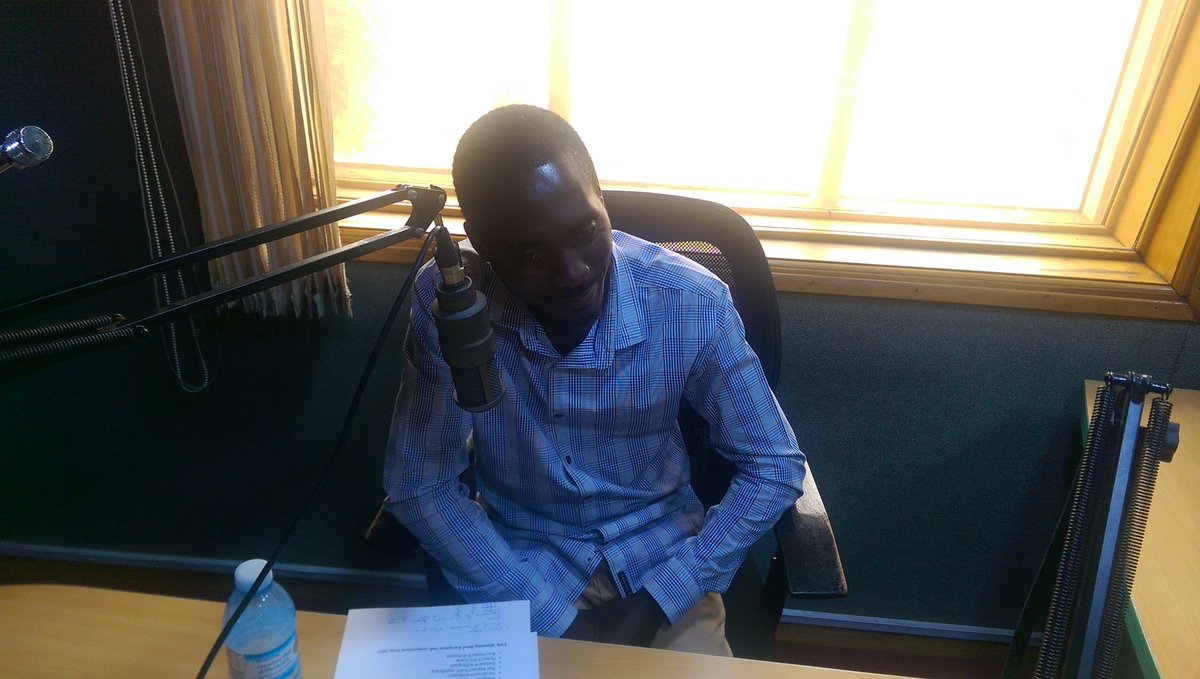 metrofm908's tweet photo. On air it's program abazanyi with Kent Kenneth ,Hussein Babu and our guest Moses muhangi from the Uganda boxing federation.@OfficialFUFA @shell @VivoEnergyUg @OryxGasUG @Airtel_Ug @KKisakye @Cocacolauganda @StarTimesUganda https://t.co/lCBKmYvUQk