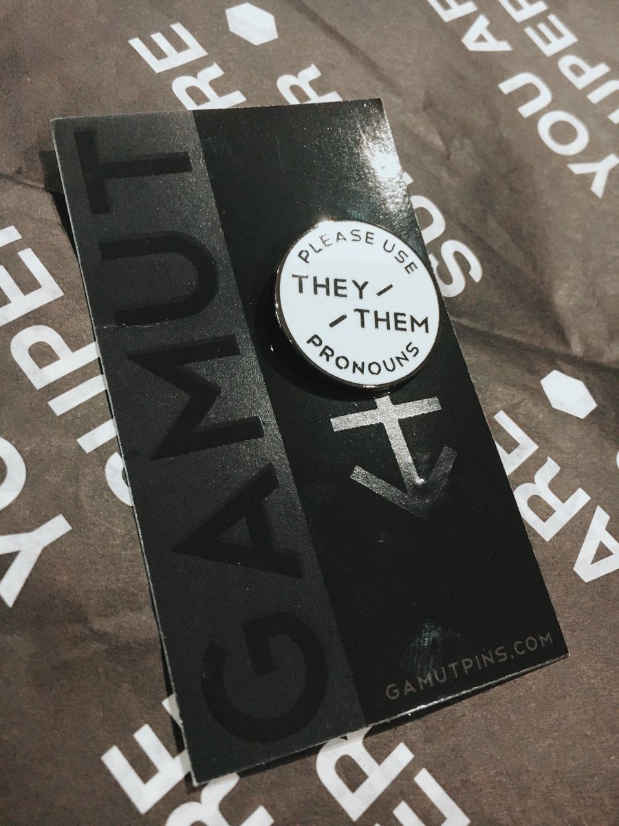 sydneykhoo's tweet photo. Pin mail from #tkvo in Toronto!!! Been trying to get my enby paws on that pronoun pin for months ππ½
TKVO is a super cute queer and trans owned shop in Toronto. Check βem out https://t.co/5k7G5YRu0z https://t.co/zWzSAnpVFd