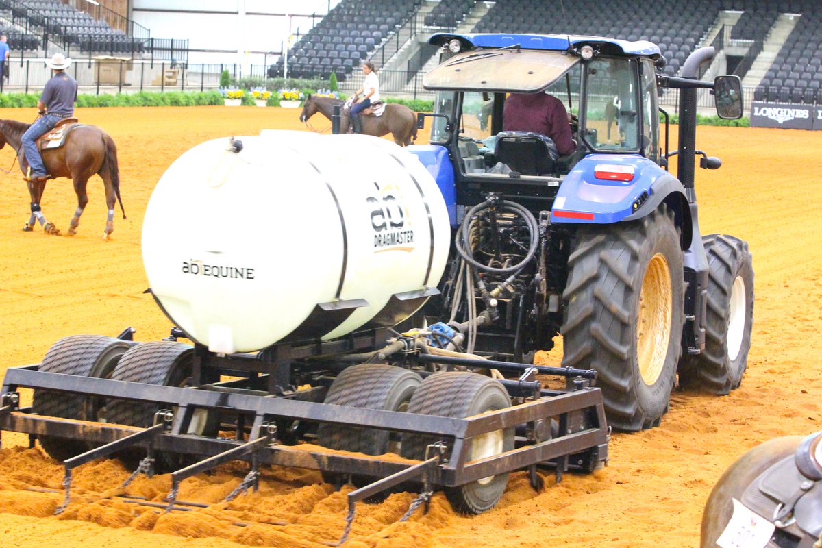 ABIEquine's tweet photo. High Performance Athletes deserve High Performance Footing! The ABI Dragmasters maintain the footing for the Reining athletes in Tryon2018! PC: Jane Pike #TeamABI #ABIproud #Dragmaster #nothingbutthebest #slideon #rundowns #turnarounds #footingmatters https://t.co/LLB3KKt8aN