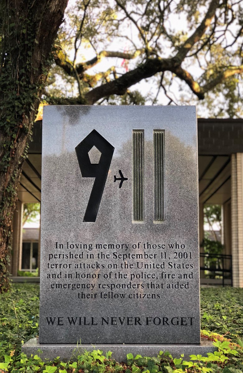 MGCCC's tweet photo. "Never forget.  A time to remember those who died, those who served, and those who carry on." #mgccc #wewillneverforget #september11 #neverforget https://t.co/WmZjyzFpWT