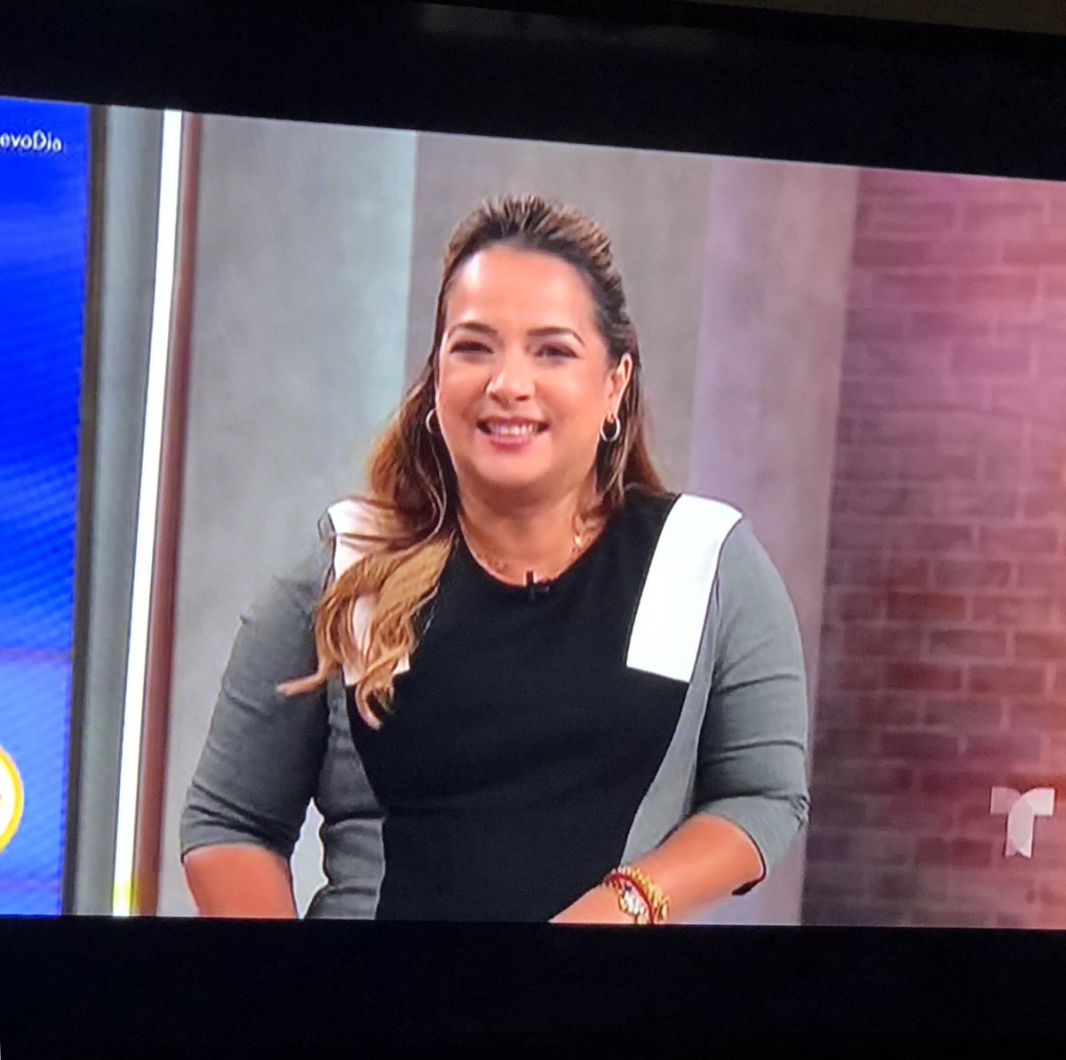 AdamariFans_TX's tweet photo. Bendecido Martes #smile #feliz siempre bella nuestra consentida @AdamariLopez @UnNuevoDia @Telemundo https://t.co/iNYabRUXBC