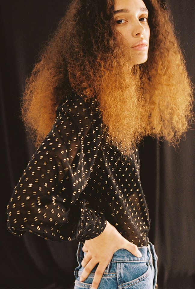 The statement blouse and jeans

Lurex, colour-pop and star-printed blouses that make a statement with denim

Shop now > bit.ly/2QjkQtG