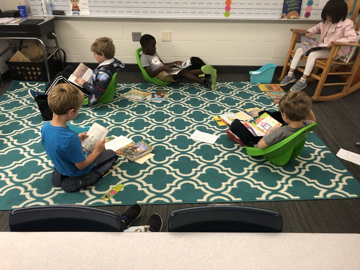 delph_k's tweet photo. Making a reading goal today so we can read more and more! @TowneMeadow https://t.co/wqkmkbVSom
