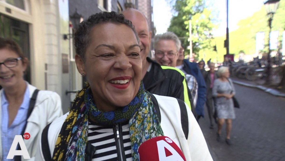 Helaas niet gelukt om langs de Ambtswoning van de Burgemeester te gaan afgelopen weekend? Kijk vooral de aflevering van AT5 terug en ga mee met een rondleiding door onze topvrijwilliger Wilhelmina Stutterheim! at5.nl/artikelen/1861…