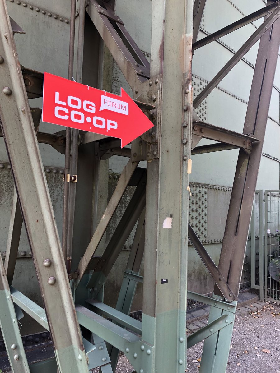 MaxSimplicity's tweet photo. Impressive location, impressive conference and me talking about the future of supply chain and logistics @LogCoop #SupplyChain #logistics #innovation #evertracker #iot #ai https://t.co/PTju1nnskn