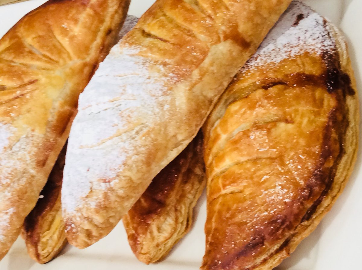 lardergo's tweet photo. Apple turnovers fresh out of the oven ⁦@lardergo⁩ #tastytuesdays #foodblogger #foodbloggers #edinburghfoodie #edinphoto https://t.co/FX7PVF7noE
