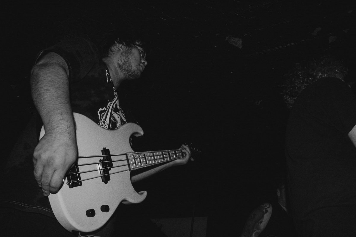 Desafternothing's tweet photo. Some shots from our most recent show at The Plus in Eau Claire WI 8-25-18, shoutout to Josh Feala for the awesome pics! 
.
.
.
#metal #music #HEAVYMETAL #poppunk #posthardcore #localmusic #livemusic #wisconsin #metalcore #7string #supportlocalmusic https://t.co/akQfLkUV0S