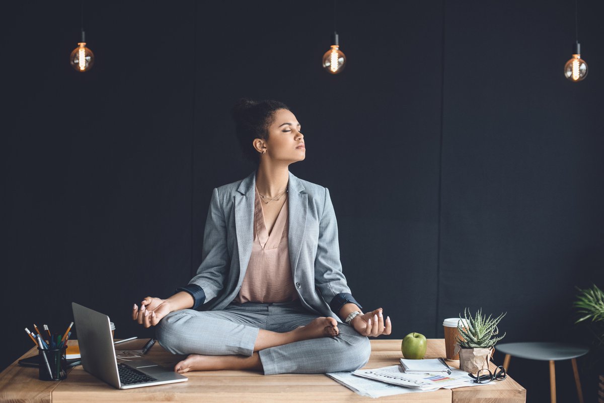 NouvellesConso's tweet photo. A la maison ou au travail, la #slowlife permet de lâcher prise🧘‍♂️@NouvellesConso vous révèle les secrets de ce mode de vie et vous donne les clés pour une #Rentree2018 détendue. https://t.co/IQpKZsLWyL https://t.co/4nKAIvI5wb