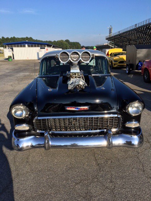 Take a break from work today and flip on the #HotRodDragWeek livestream, for non-stop Drag Racing action. bit.ly/2NvVWsh