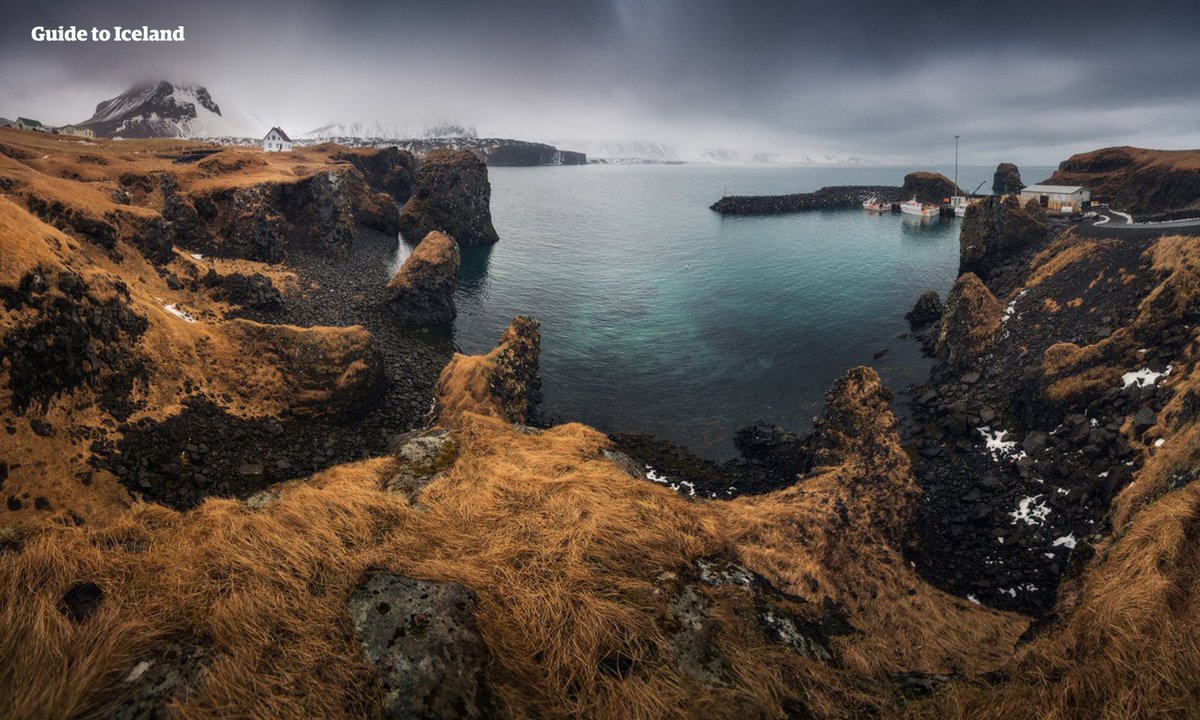 guidetoiceland's tweet image. The coastlines of Arnarstapi village, on the Snæfellsnes Peninsula. #Arnarstapi #Snaefellsnes #GuidetoIceland #Icelandic #Tours #VisitIceland #Nature #Travel #Iceland