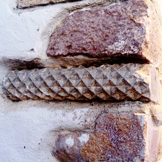 ConceptDevS's tweet photo. Architectural fragment

The Romans came here, the Moors came here, they built castles and fortresses and they fell into the sea, all that remains are tiny fragments of history.

#fragments #history #heritage #archaeology #architecture #allthatremains #in… https://t.co/BuxZKavB1Q https://t.co/uNmkN5jlUB